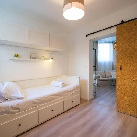 Cote Sable Ambiance Bord De Dans Le Centre * Антиб
